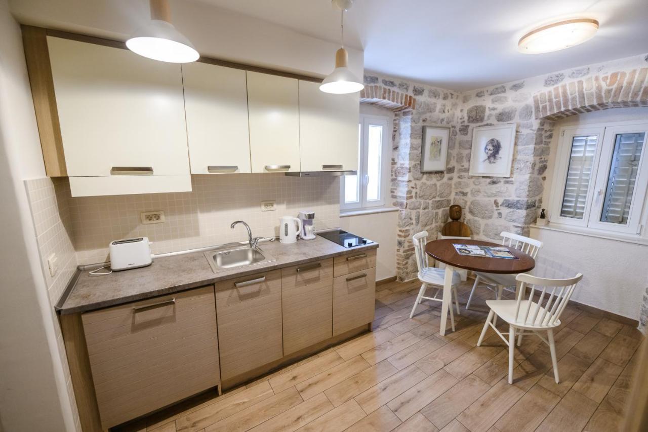 Apartmani Art Karampana Kotor Extérieur photo